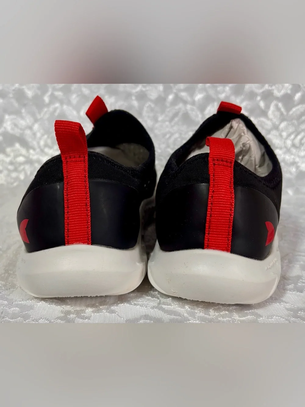 🦈 Rugged Shark Black Water Shoes